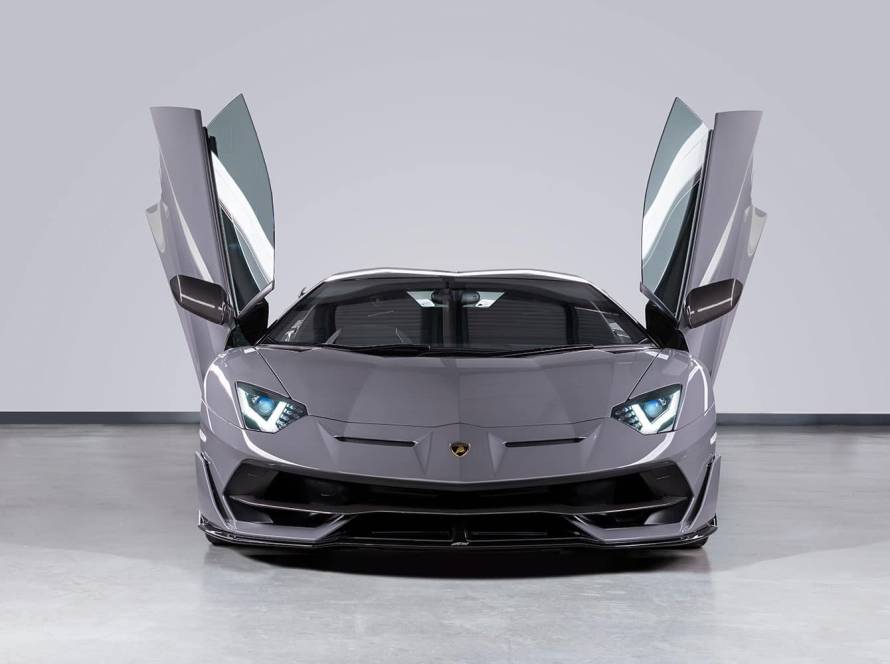 lamborghini aventador svj roadster grey hire