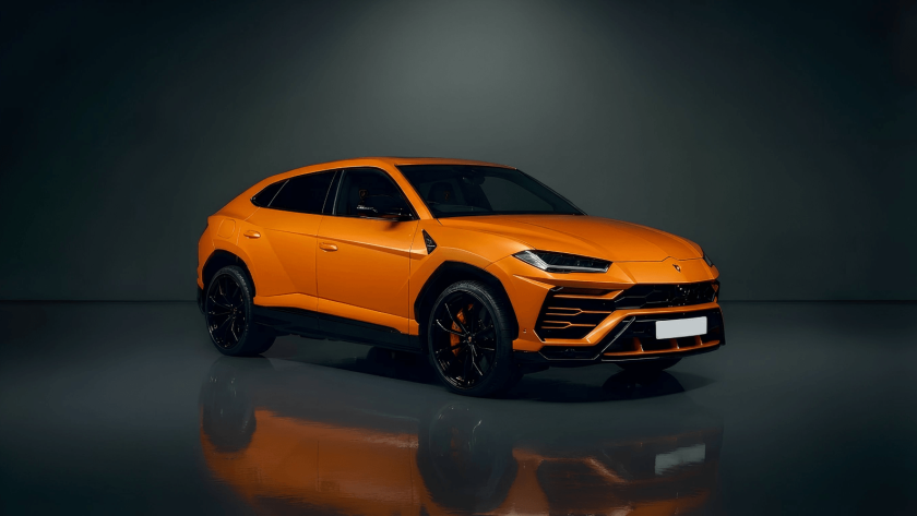 Lamborghini Urus Hire
