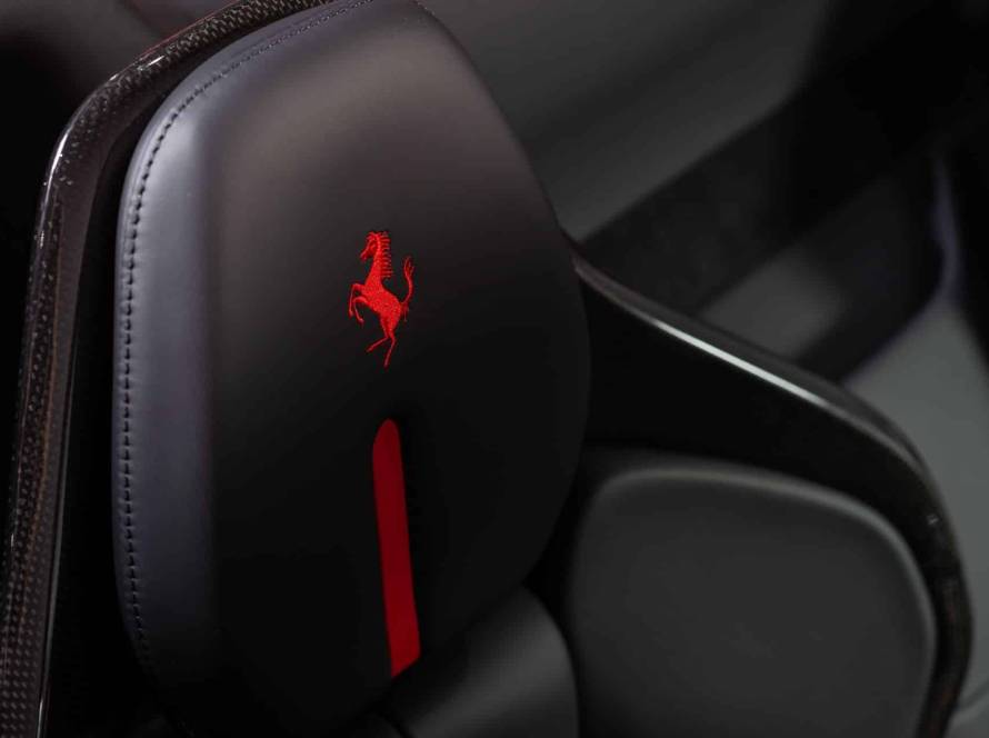 Ferrari SF90 COUPE head rest