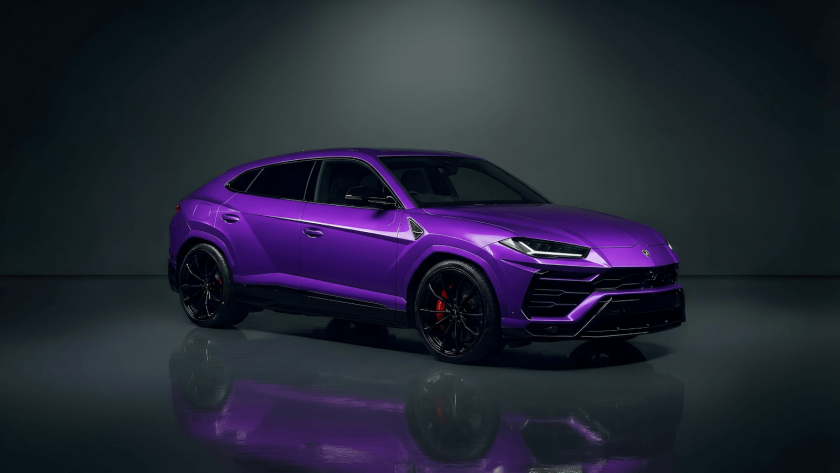 Lamborghini Urus Hire - Purple
