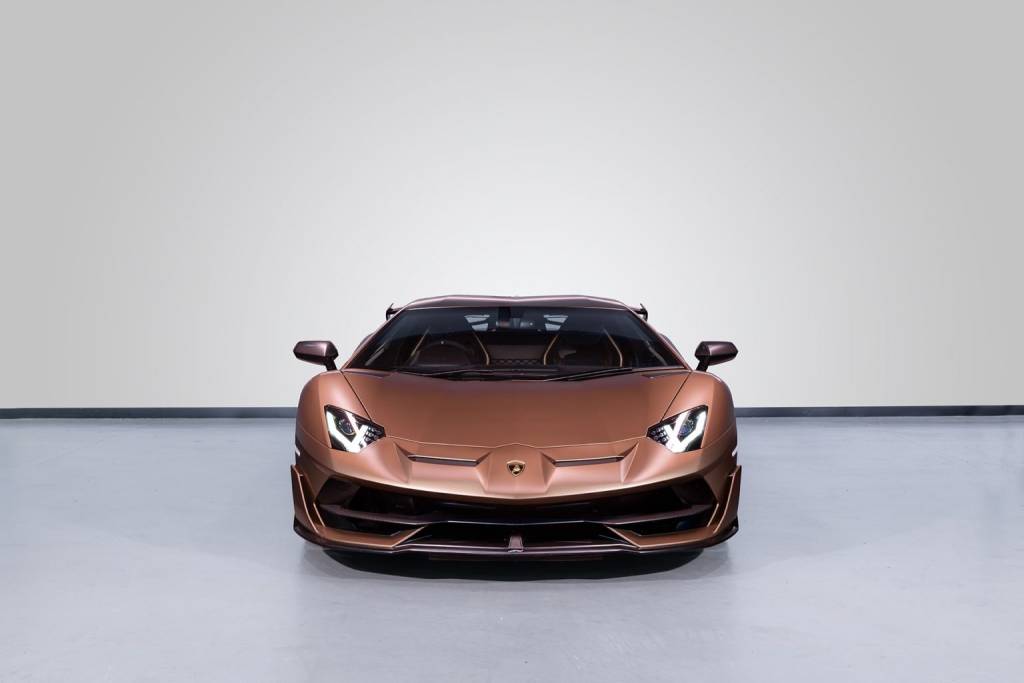 Lamborghini aventador sv rental