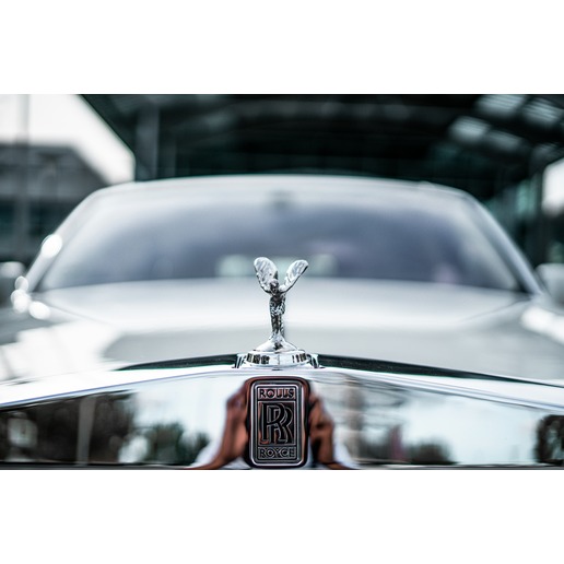 Rolls-Royce Vs Bentley - which supercar is right for you