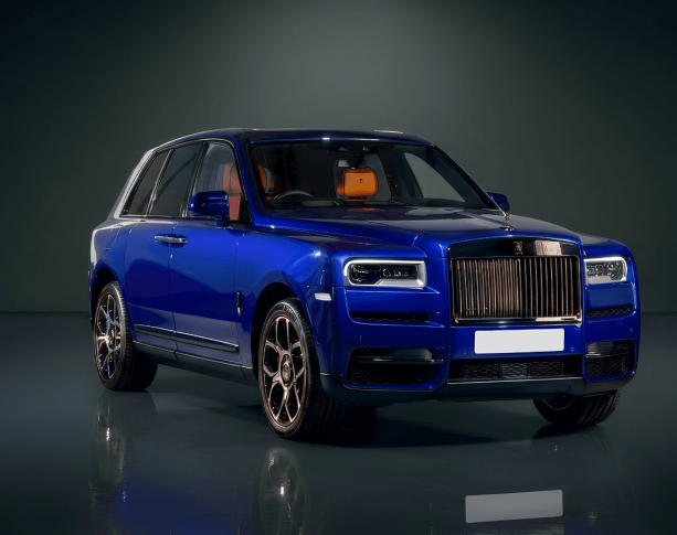 Rolls Royce Cullinan Black Badge Hire - Blue