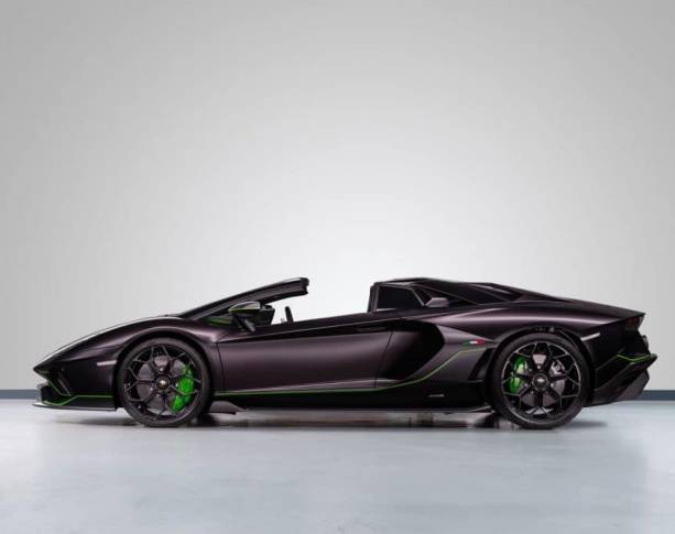 Lamborghini Aventador Ultimae Hire