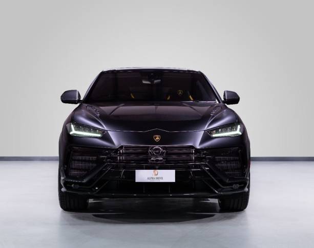 Lamborghini-Urus-Performante-front.jpg